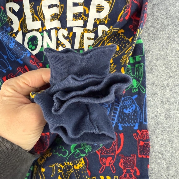 Old Navy Boys 2 piece Pajamas 5T Long Sleeve & Pant Dinosaurs Monsters Lot of 3 - Picture 5 of 15